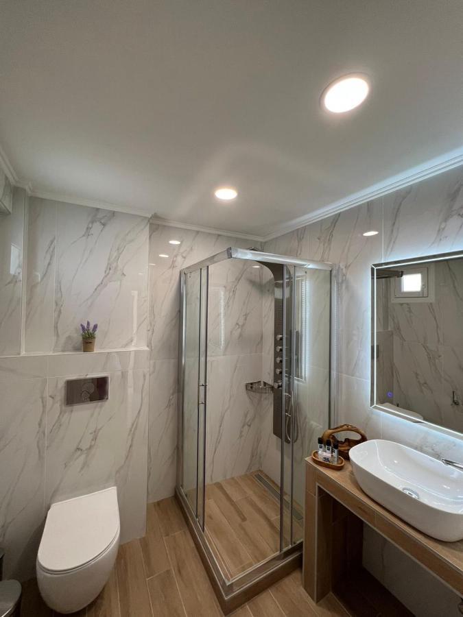 Wide Blue Luxury Boutique Suites Neos Marmaras Exterior foto