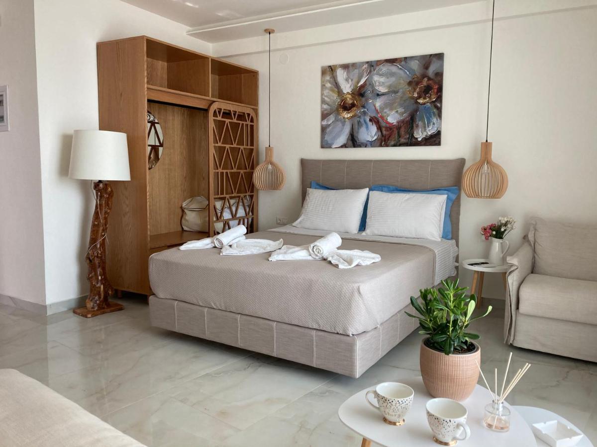 Wide Blue Luxury Boutique Suites Neos Marmaras Exterior foto