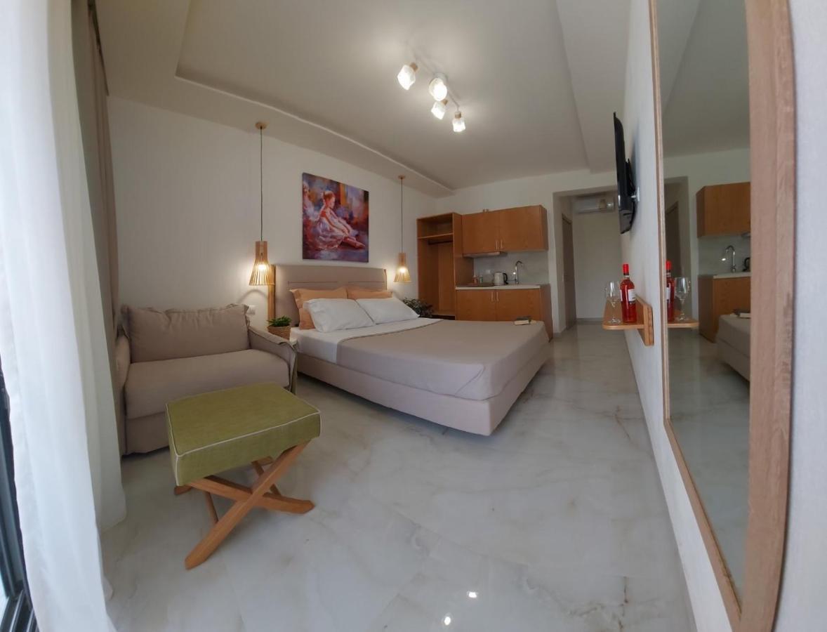 Wide Blue Luxury Boutique Suites Neos Marmaras Exterior foto